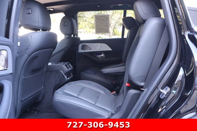 Vehicle image 21 of 36