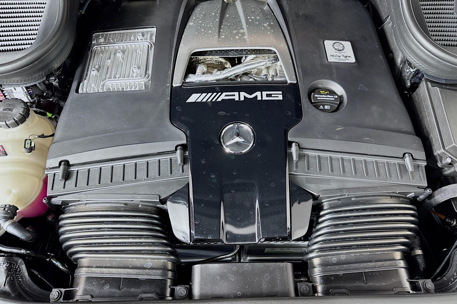 2025 Mercedes-Benz GLS AMG 63 Image 9 of 31