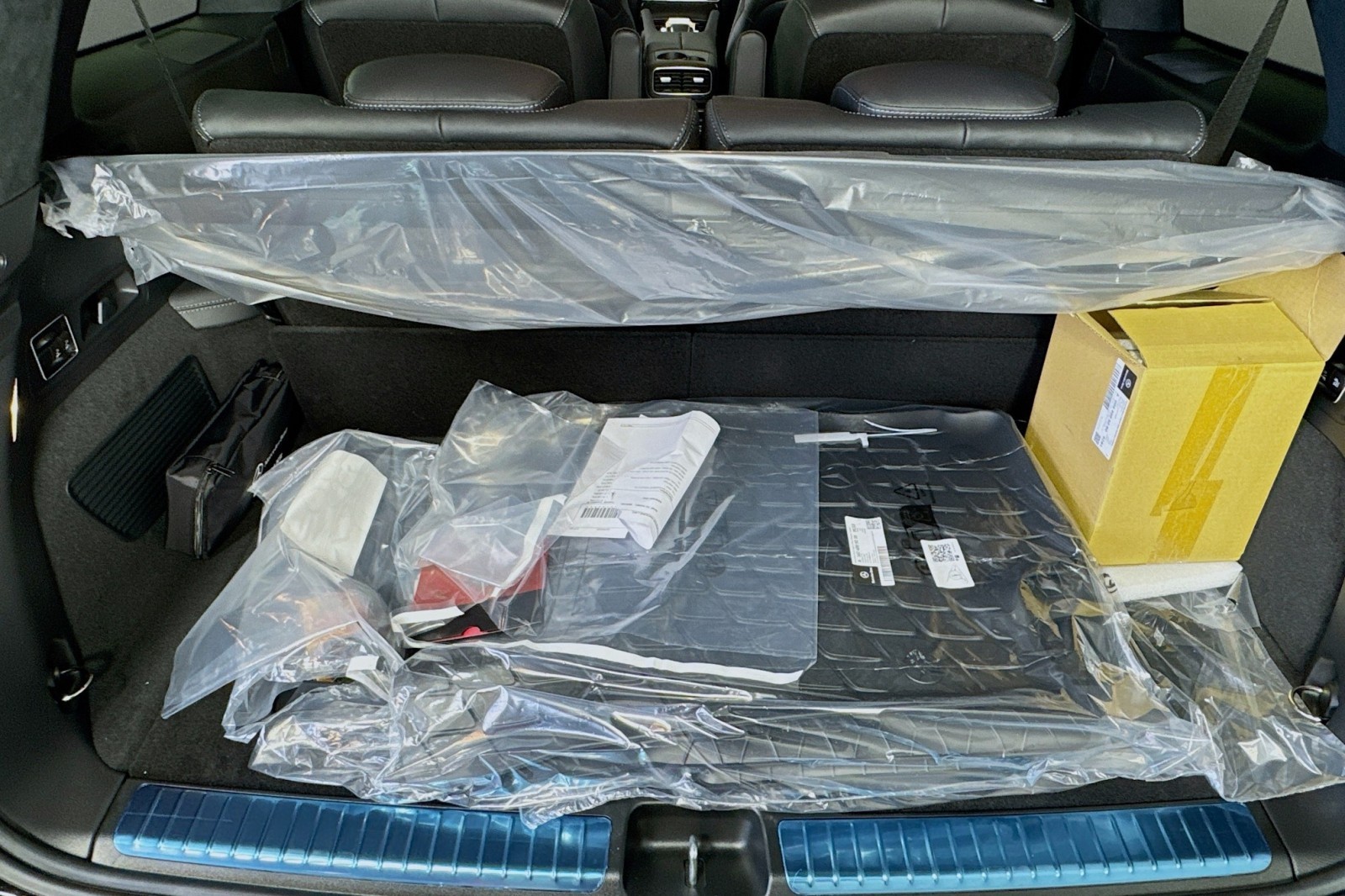 2025 Mercedes-Benz GLS AMG 63 Image 11 of 31