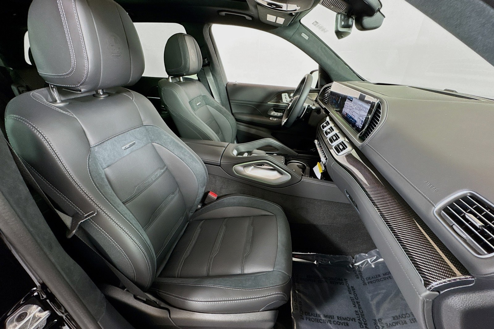 2025 Mercedes-Benz GLS AMG 63 Image 15 of 31