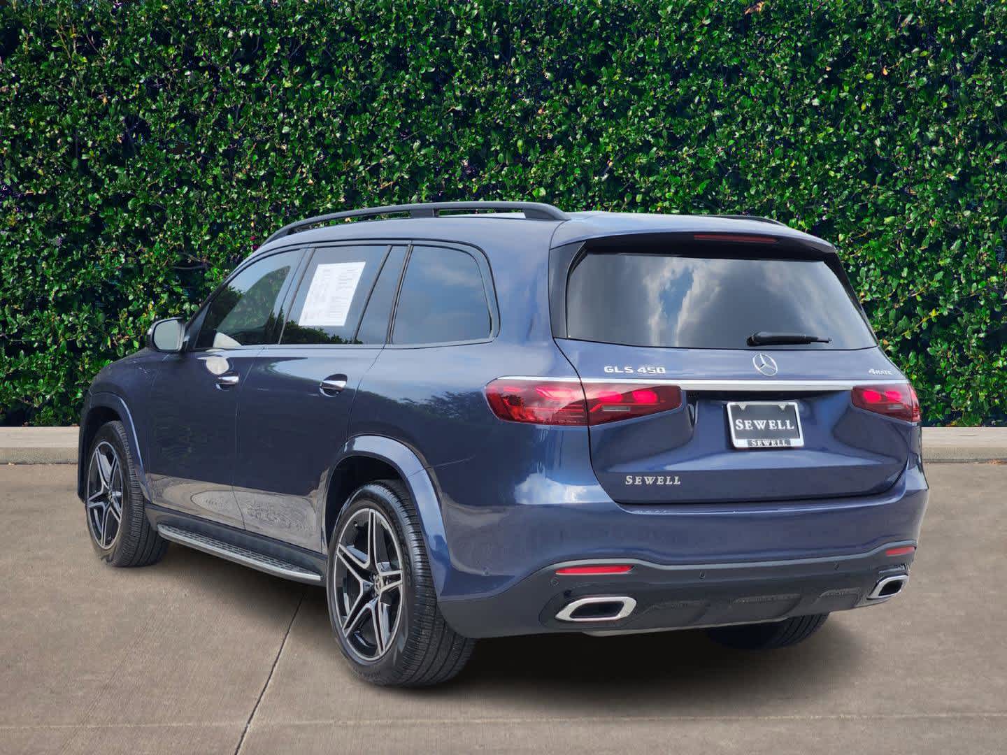 Vehicle image 6 of 34