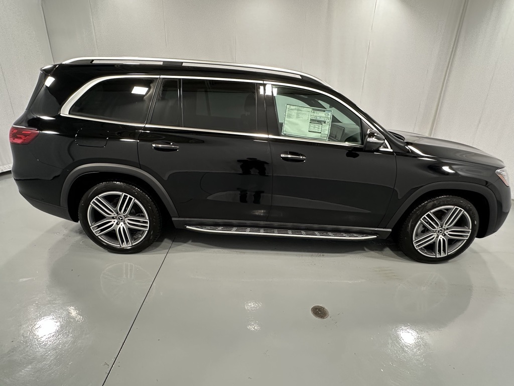 Vehicle image 5 of 24