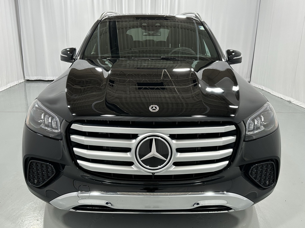 Vehicle image 3 of 24