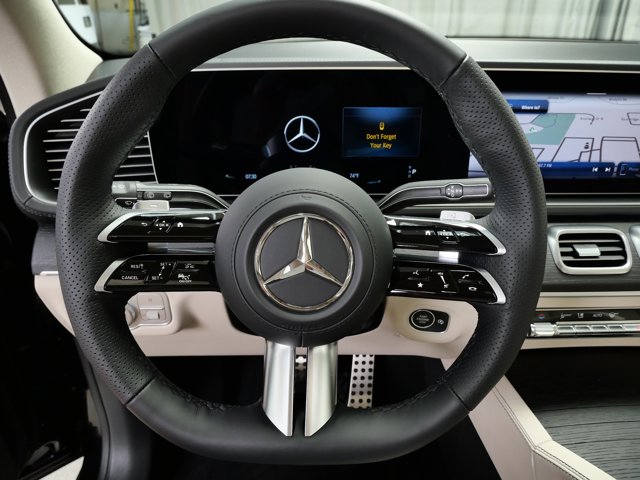 Vehicle image 11 of 13
