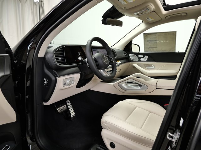 Vehicle image 7 of 13