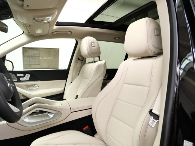 Vehicle image 6 of 13