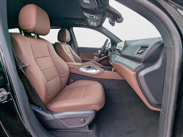 2025 Mercedes-Benz GLS 450 Image 10 of 19