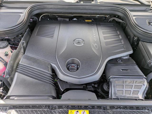 2025 Mercedes-Benz GLS 450 Image 8 of 19