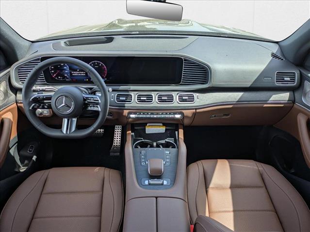 2025 Mercedes-Benz GLS 450 Image 12 of 19