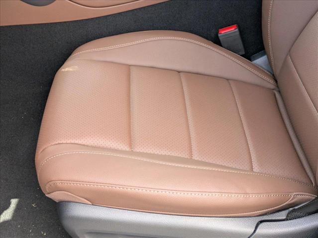 2025 Mercedes-Benz GLS 450 Image 17 of 19