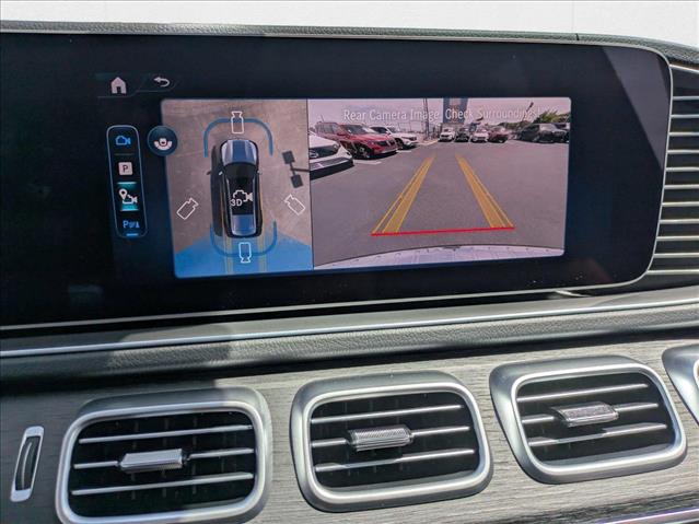 2025 Mercedes-Benz GLS 450 Image 16 of 19