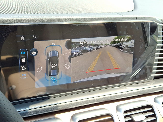 Vehicle image 18 of 21