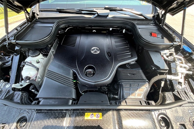 Vehicle image 5 of 17