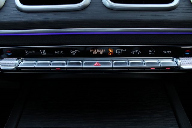 Vehicle image 35 of 45