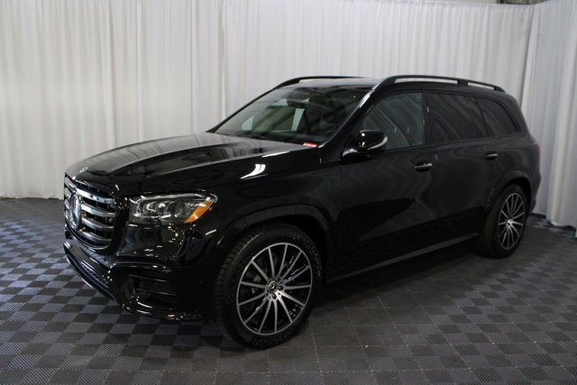 Vehicle image 4 of 45