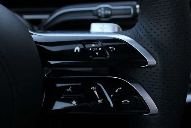Vehicle image 24 of 45
