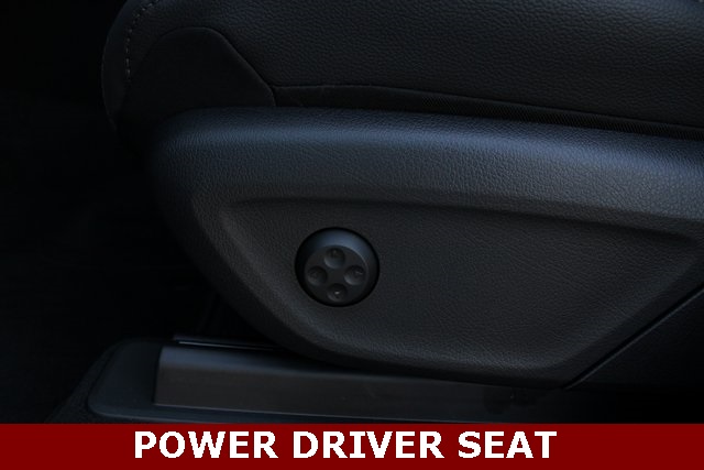 Vehicle image 16 of 45
