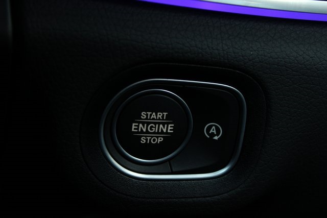 Vehicle image 32 of 45