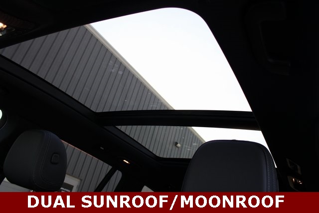 Vehicle image 21 of 45