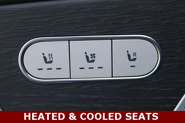 Vehicle image 18 of 45