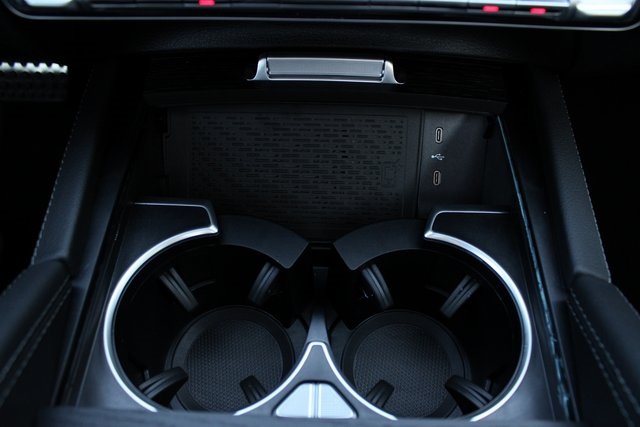 Vehicle image 36 of 45