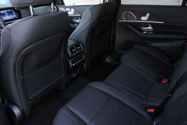 Vehicle image 43 of 45
