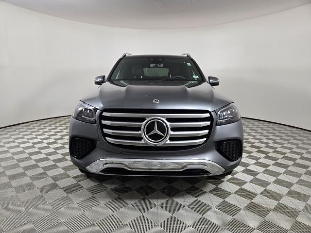 Vehicle image 2 of 41