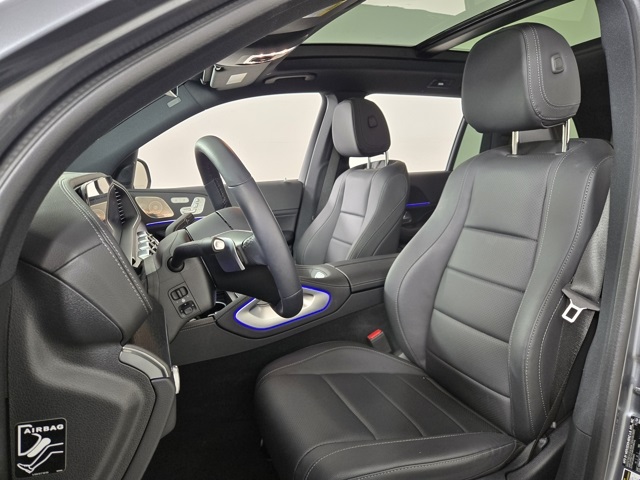 Vehicle image 14 of 41