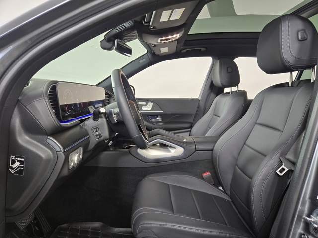 Vehicle image 17 of 41