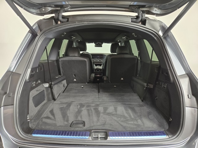 Vehicle image 10 of 41