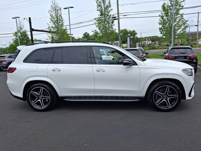 Vehicle image 4 of 23