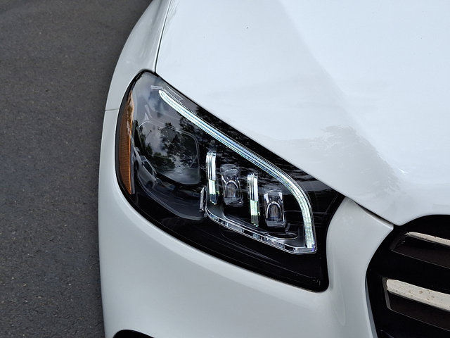 Vehicle image 9 of 23