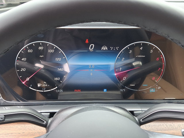 Vehicle image 21 of 23