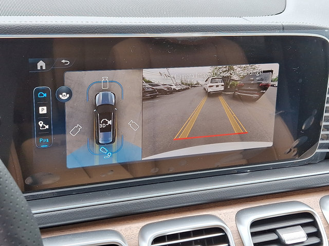 Vehicle image 19 of 23