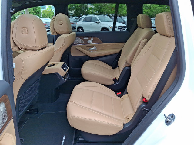 Vehicle image 10 of 23