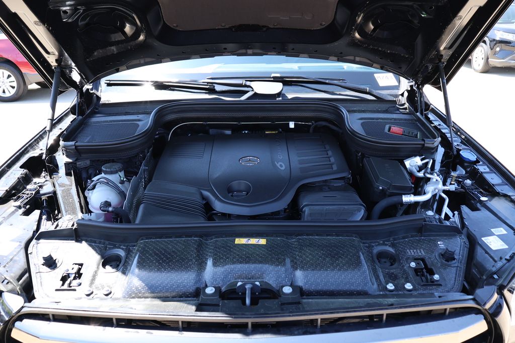 Vehicle image 9 of 16