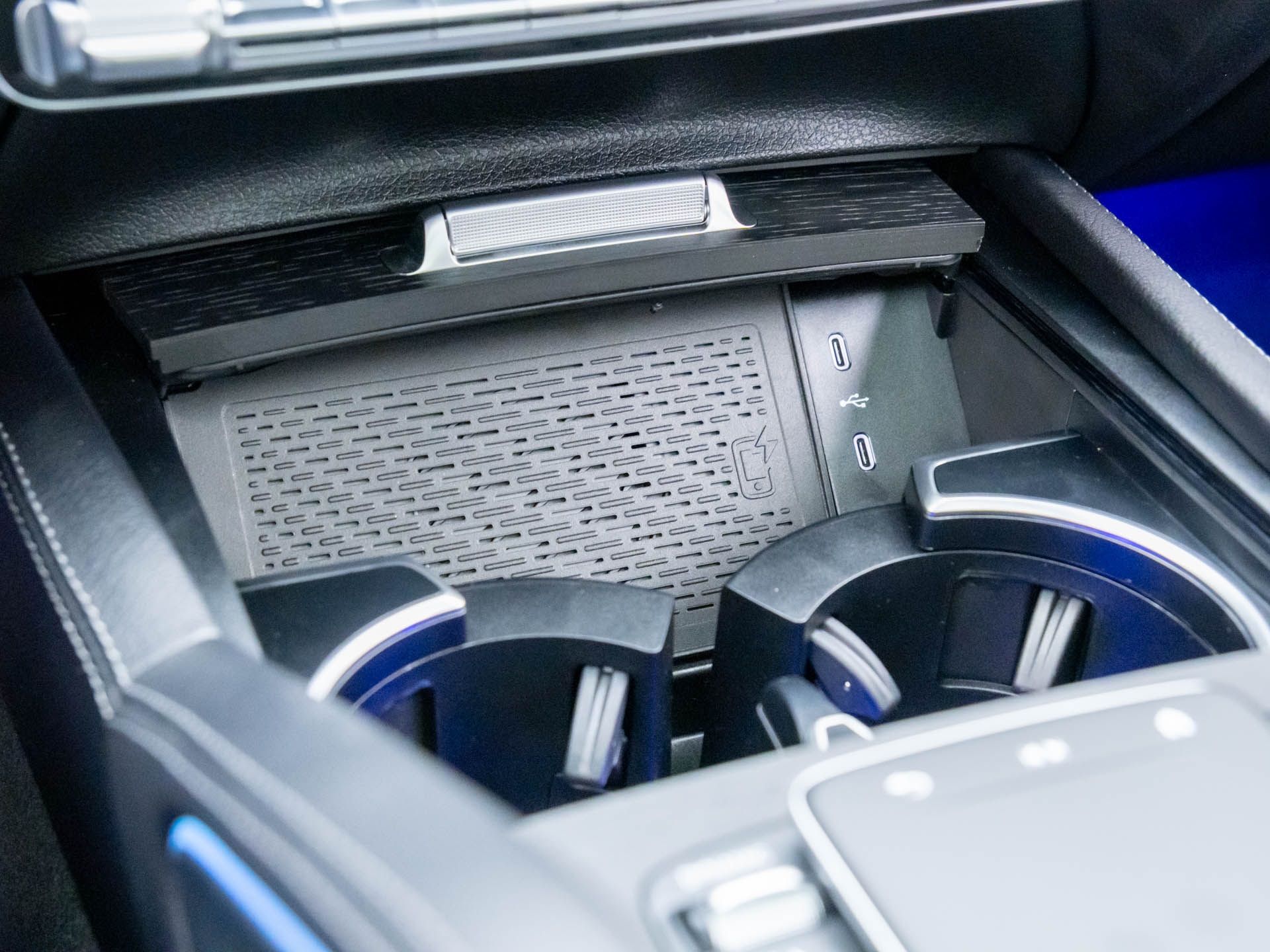 Vehicle image 29 of 40