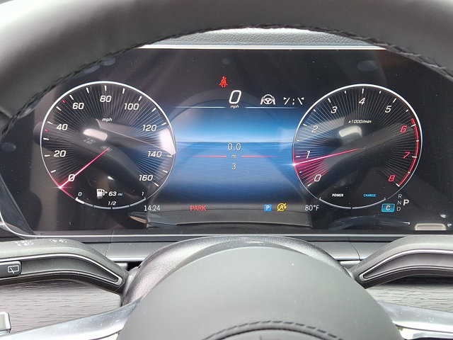 Vehicle image 21 of 23