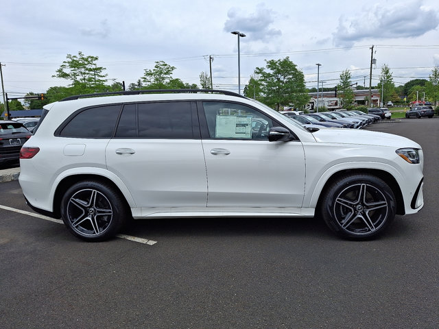 Vehicle image 4 of 23