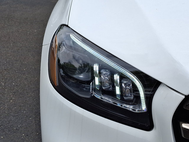 Vehicle image 9 of 23