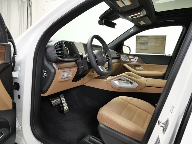 Vehicle image 11 of 15