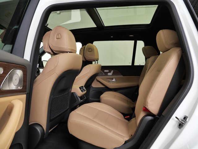 Vehicle image 7 of 15