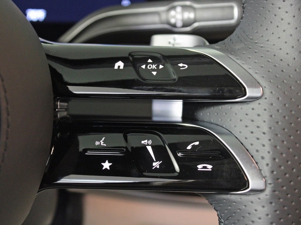 Vehicle image 21 of 37