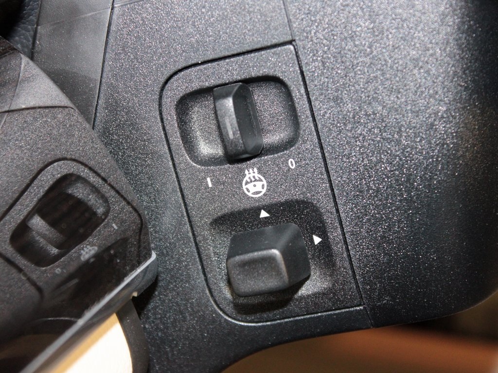 Vehicle image 15 of 37