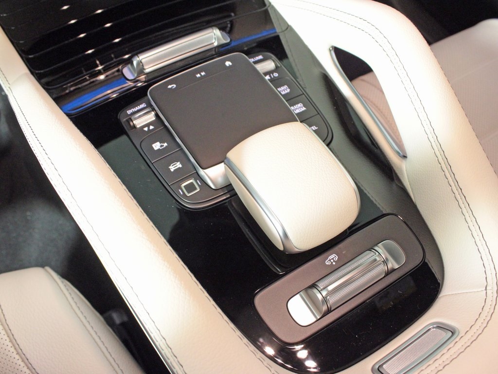 Vehicle image 26 of 37