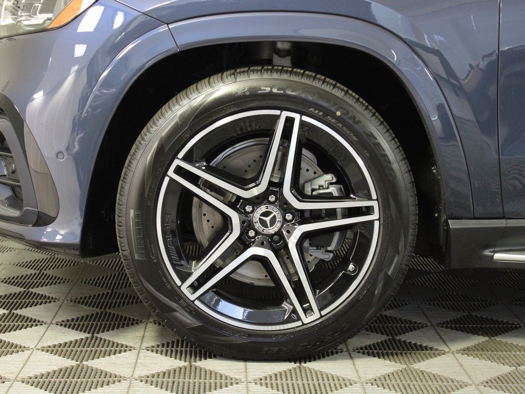 Vehicle image 36 of 37