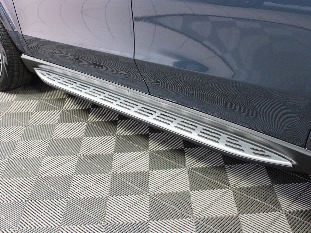 Vehicle image 9 of 37
