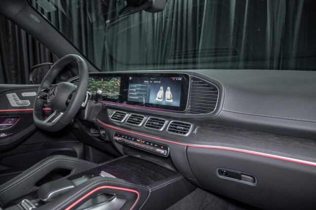 Vehicle image 16 of 25