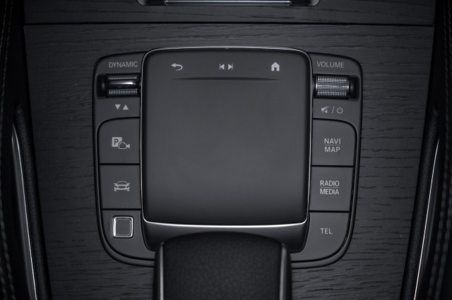 Vehicle image 19 of 25