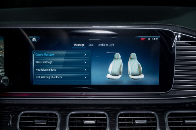 Vehicle image 17 of 25
